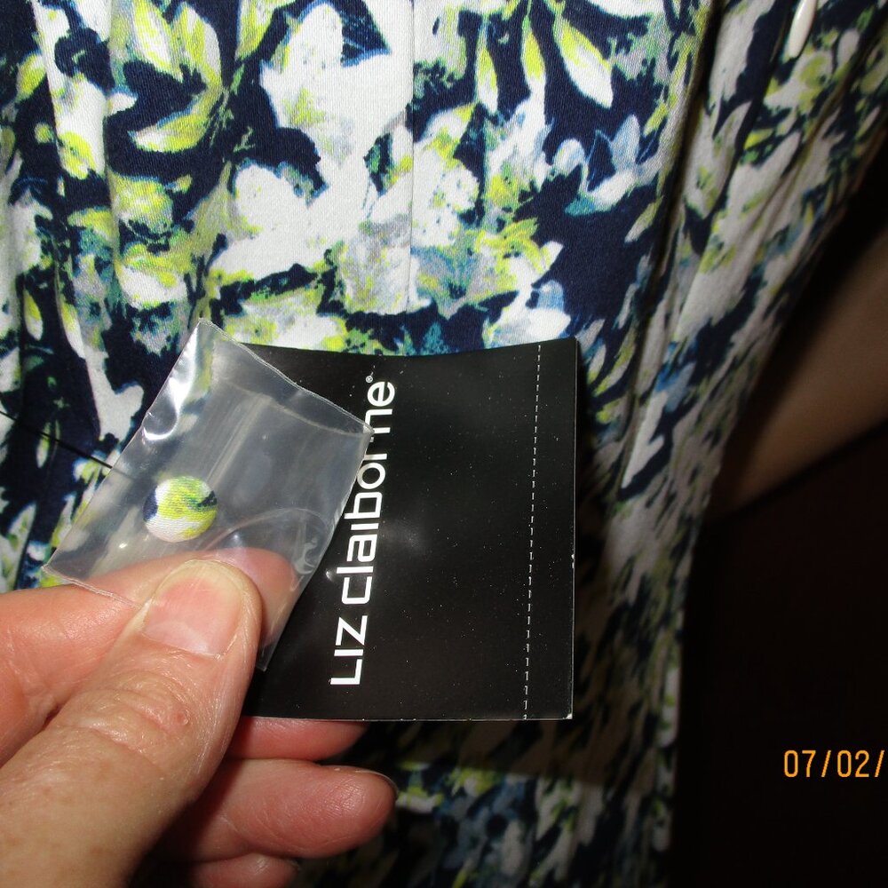 Liz Claiborne Sleeveless Dress - Picture 6 of 9